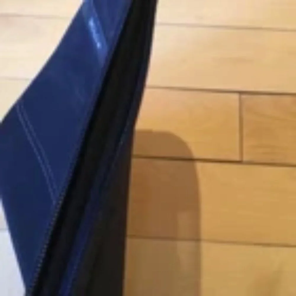 Laptop :iPad foam like case